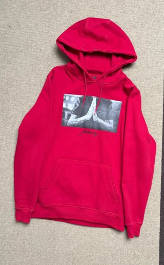 Sudadera Roja con Estampado pray