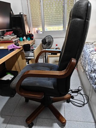 Silla de escritorio de piel sintética y madera
