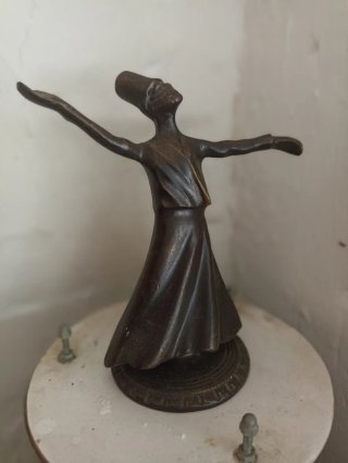 Figura de Bronce Bailarín Derviche