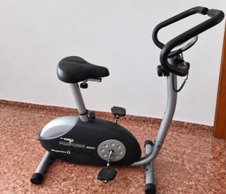 Bicicleta Estática TOP PERFORM B2300