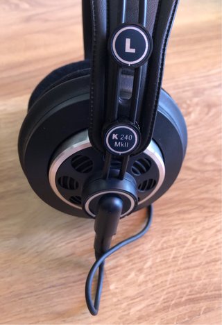 Auriculares AKG M 240 MKII Negros