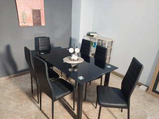 Mesa cristal 6 sillas blancas Liquidación