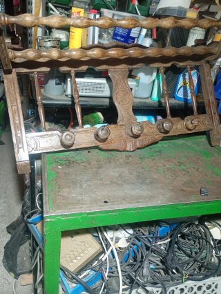 Perchero de madera rústico