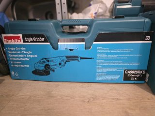 Radial Makita GA9020RKD 230mm