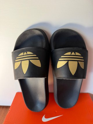Chanclas Adidas Hombre Negro/Dorado