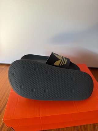 Chanclas Adidas Hombre Negro/Dorado