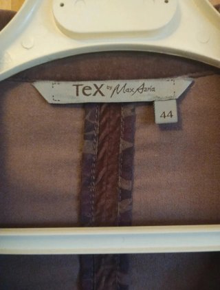 Blazer terciopelo Tex by Max Azria Talla 44