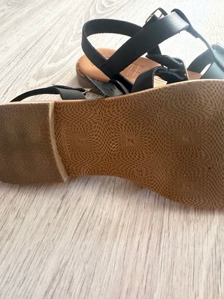 Sandalias negras