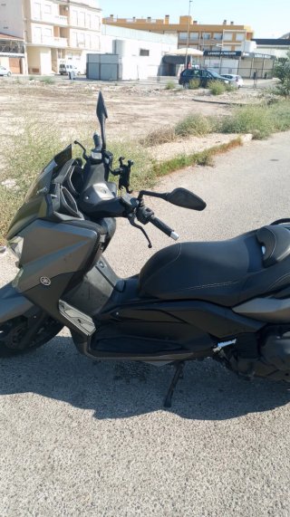 Yamaha XMAX 400 Negra/Gris