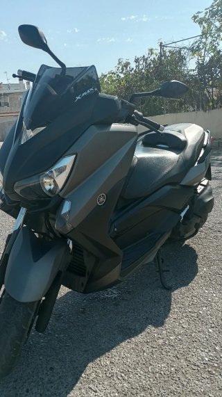 Yamaha XMAX 400 Negra/Gris