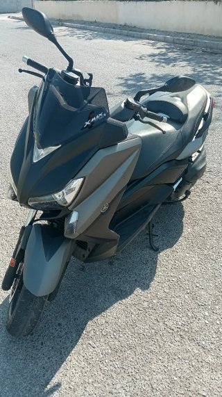 Yamaha XMAX 400 Negra/Gris