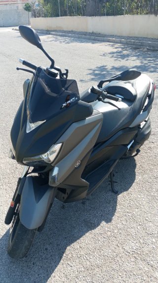 Yamaha XMAX 400 Negra/Gris
