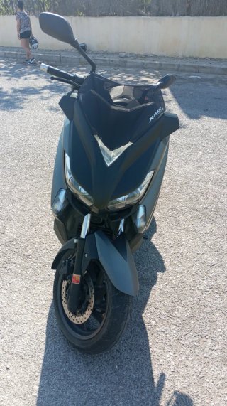 Yamaha XMAX 400 Negra/Gris