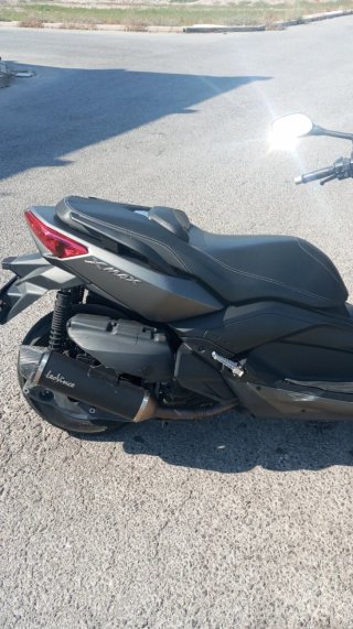 Yamaha XMAX 400 Negra/Gris