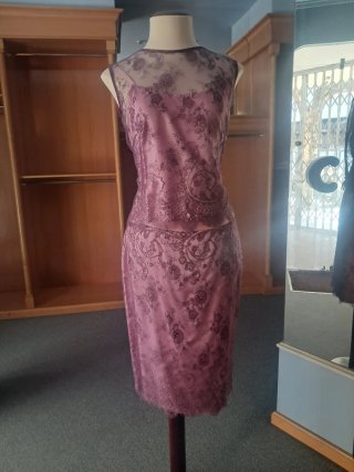 Vestido fiesta encaje morado