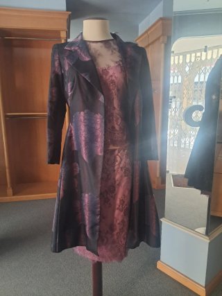 Vestido fiesta encaje morado
