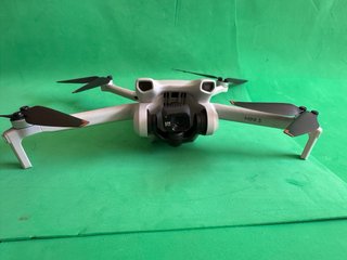 DJI Mini 3 con Baterías