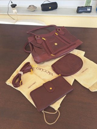 Bolso Vaccaro Piel Marrón con Cartera y neceser