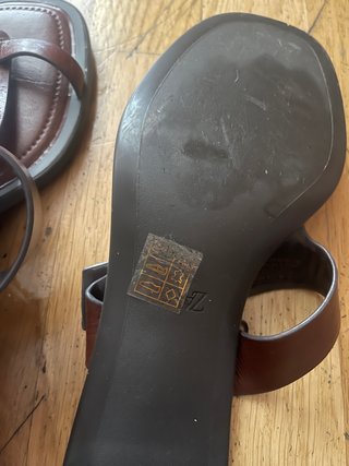 Sandalias Zara Piel Hebilla Dorada