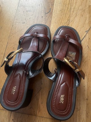 Sandalias Zara Piel Hebilla Dorada