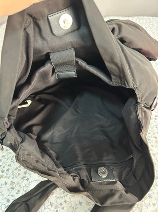 Bolso negro acolchado