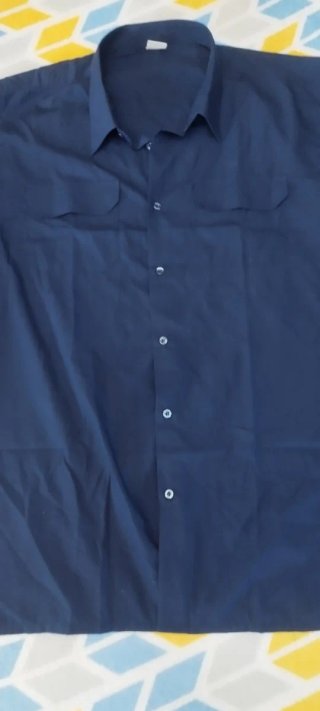 Camisa azul marino
