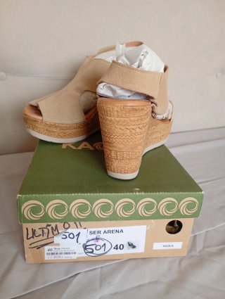 Sandalias cuña KAOLA beige/marrón