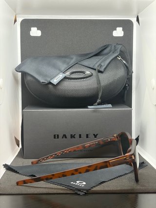Oakley Latch Gafas de Sol Marrones
