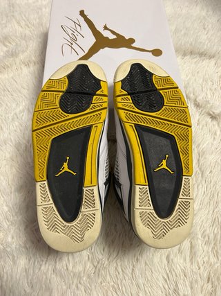 Air Jordan 4 Retro Vivid Sulfur Taglia 40.5