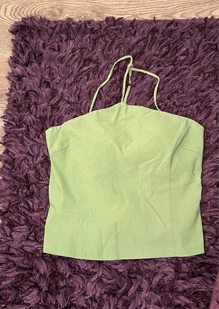 Top verde con tirantes
