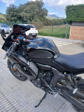 Yamaha R7 2021 A2