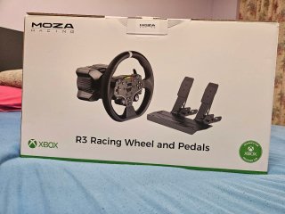 MOZA R3 Racing Wheel & Pedals Xbox/PC