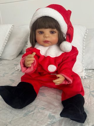 Lote Muñeca tipo bebé Reborn realista con Ropita