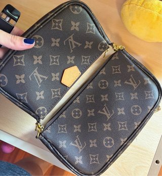 Louis Vuitton Pochette Accessoires Monogram