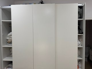 Armario PAX blanco puertas correderas