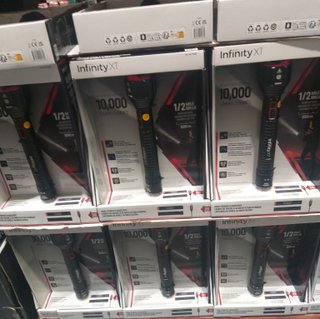 Linterna Infinity X1 10.000 Lúmenes 800m
