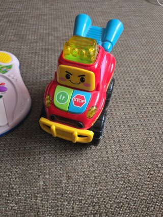 Piano y Coche Juguete Infantil funcionan bien