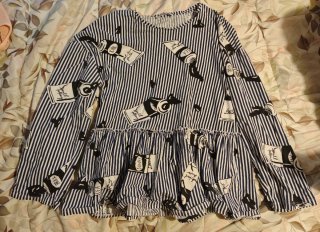 Camisa Rayas con Estampado de Tubos de Pintura