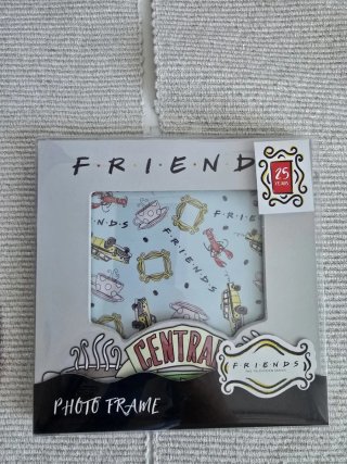 Lote Merchandising Friends, tasa, marco, botella..