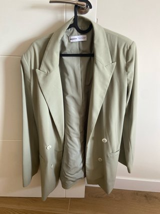 Blazer Bershka verde M sin etiquetas