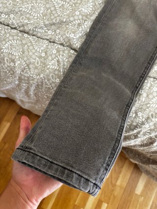 Pantalón vaquero Zara gris