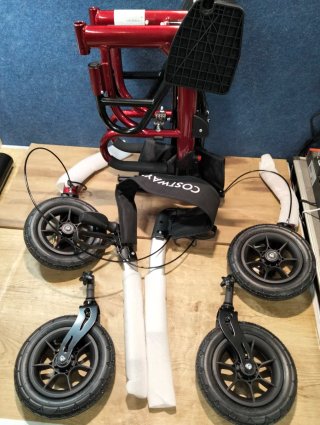 Andador Rollator 2 en 1 con Asiento Costway