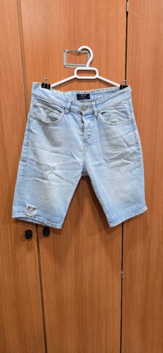 Pantalón corto vaquero Bershka hombre