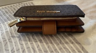 Portafoglio Michael Kors Marrone Monogram
