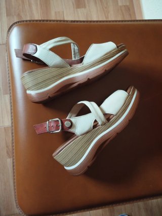 Sandalias Paula Urban Beige -Marrón. Acepto oferta