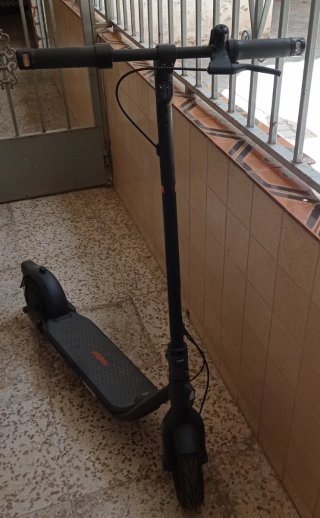Patinete Eléctrico Negro