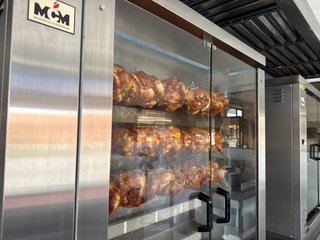 Limpiadora para asador de pollos en gijón
