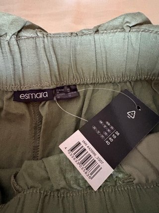 Pantalón corto lino y algodón verde. NUEVO