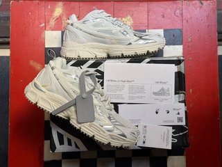 Sneakers Off-White Taglia 42 Argento