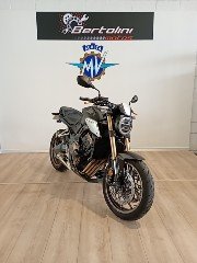 Honda CB650R quickshifter